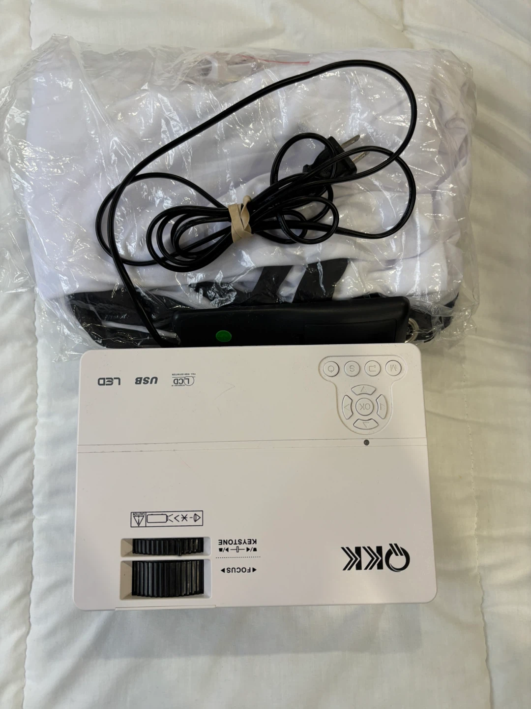 QKK Mini Projector with Remote