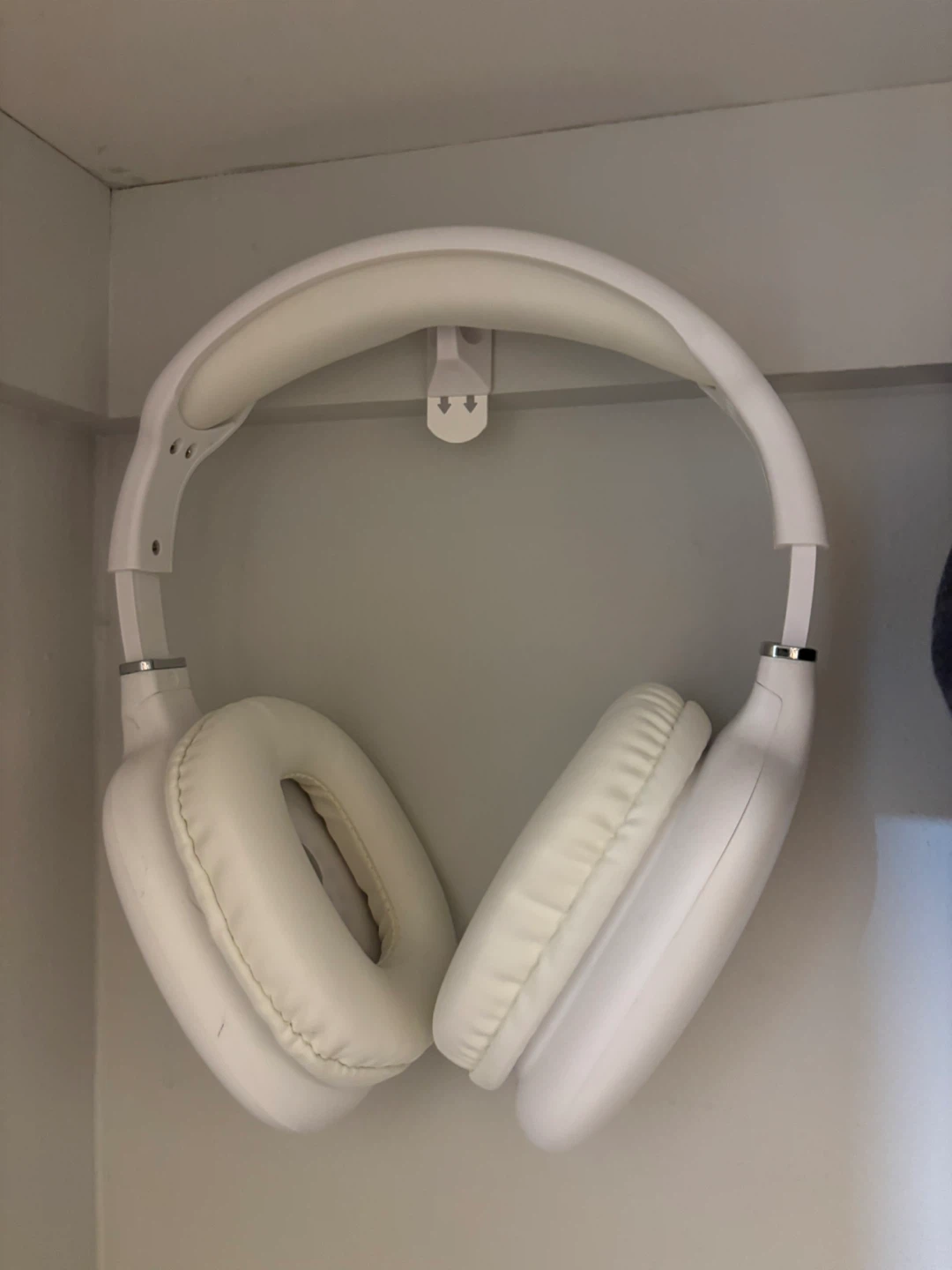 White HyperGear Headphones