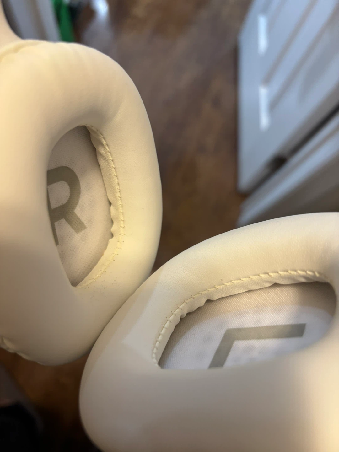 White HyperGear Headphones - photo 3