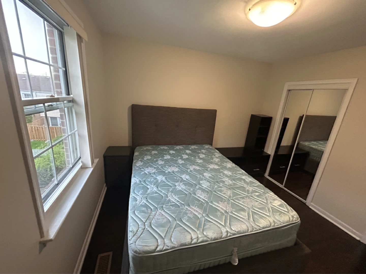Room for rent - photo 2