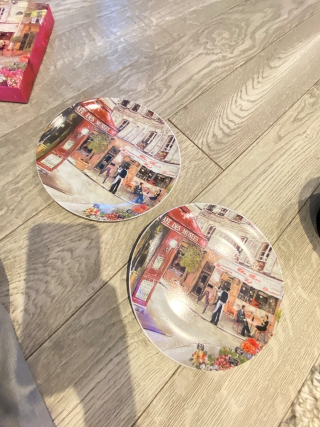 Set of 2 Decorative Plates with Cafe Scene