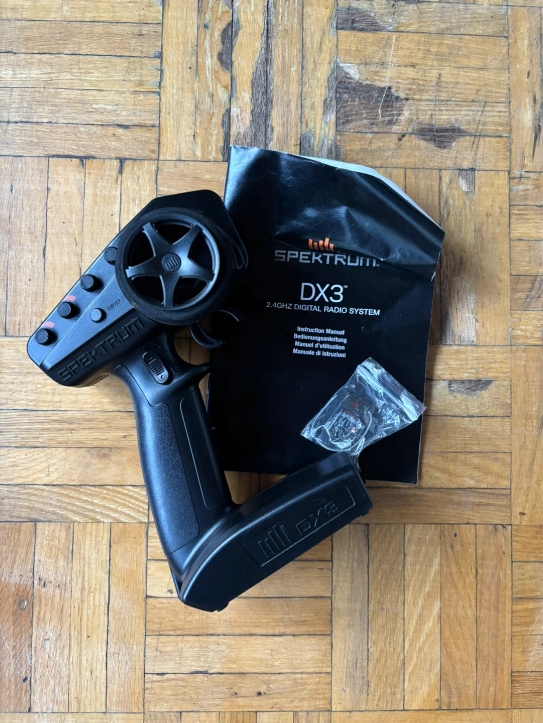 Spektrum DX3 2.4GHz Controller &  Transmitter