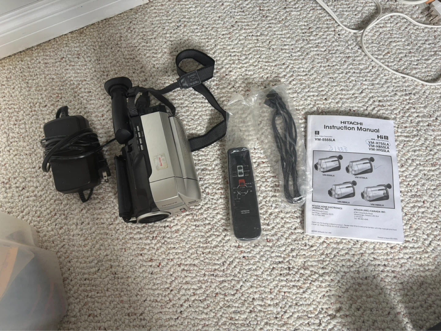 Hitachi Camcorder - photo 2