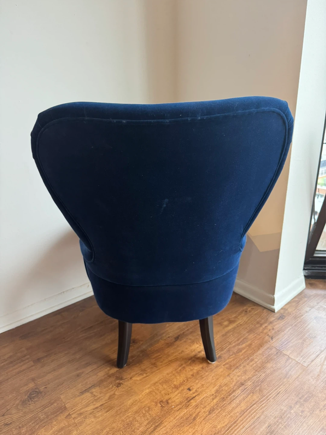 Dark Blue Velvet Accent Chair (pick up 4/30 only 9am -3pm) - photo 2