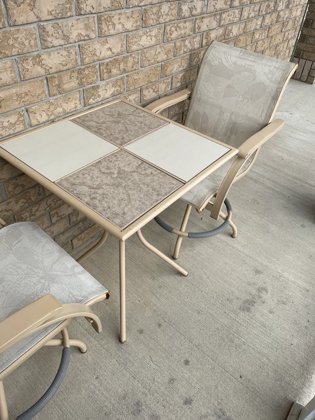 Outdoor Patio Set - Table and Chairs - photo 3