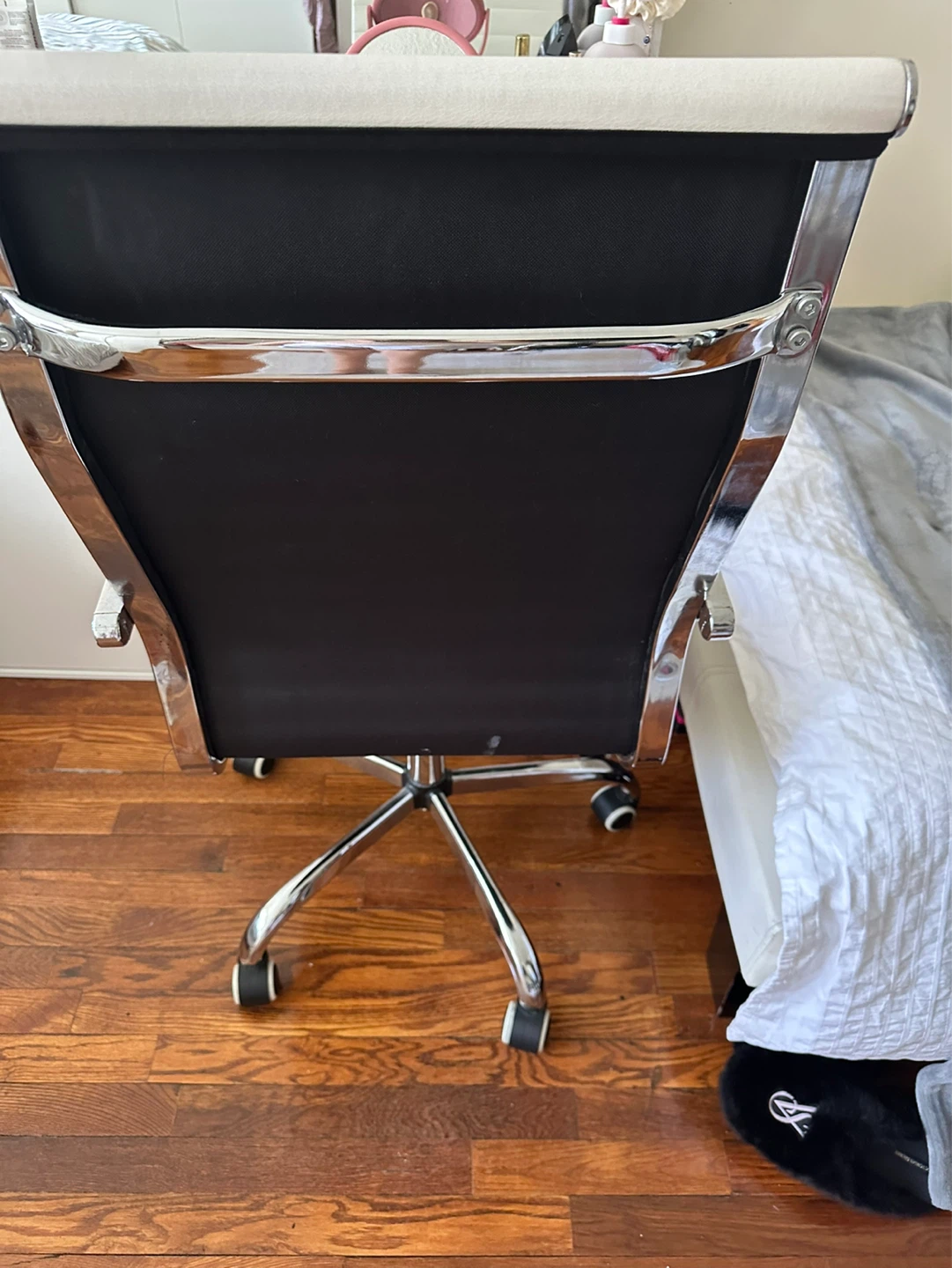 White Faux Leather High-Back Office Chair