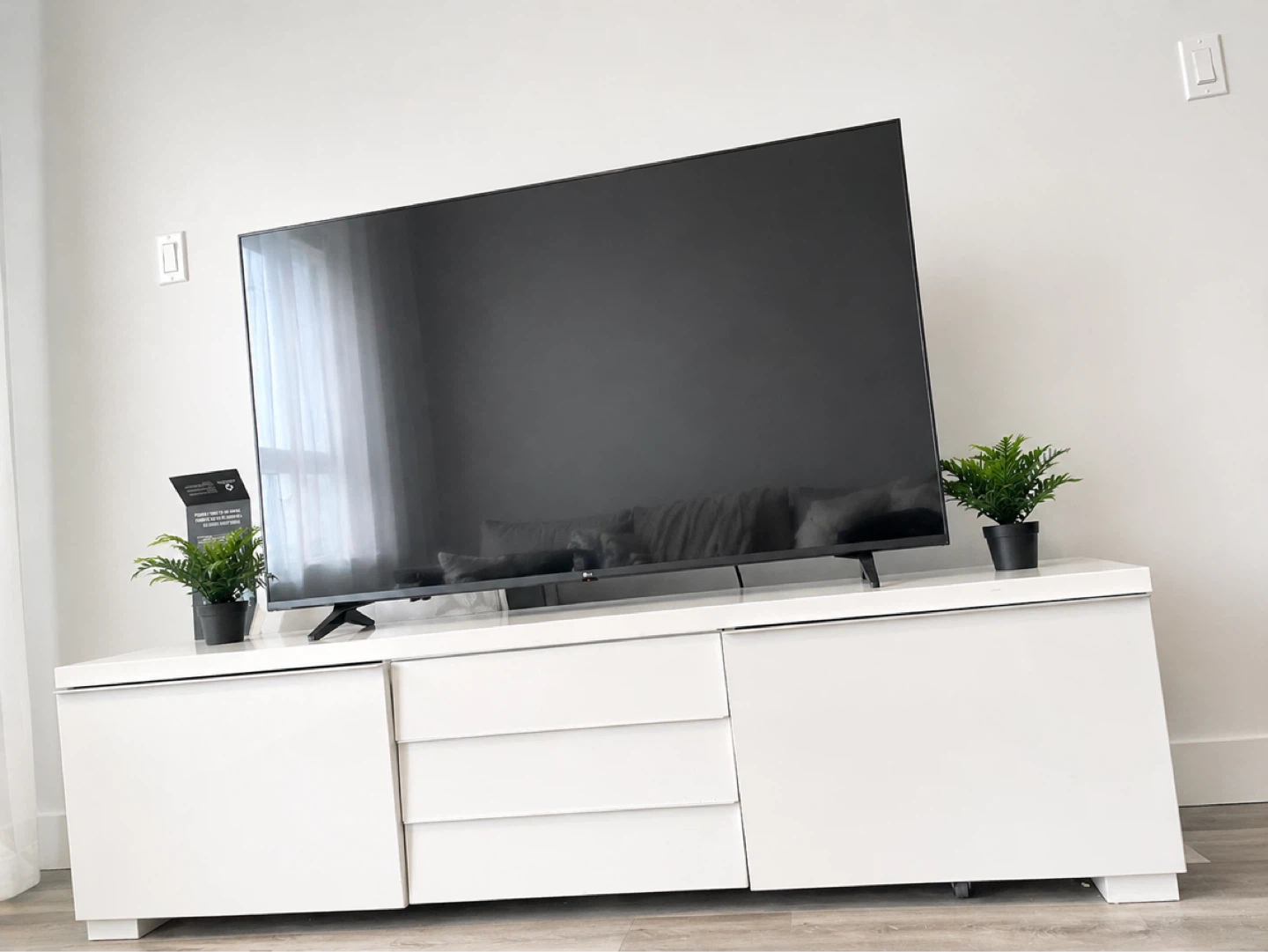 Meuble télé blanc