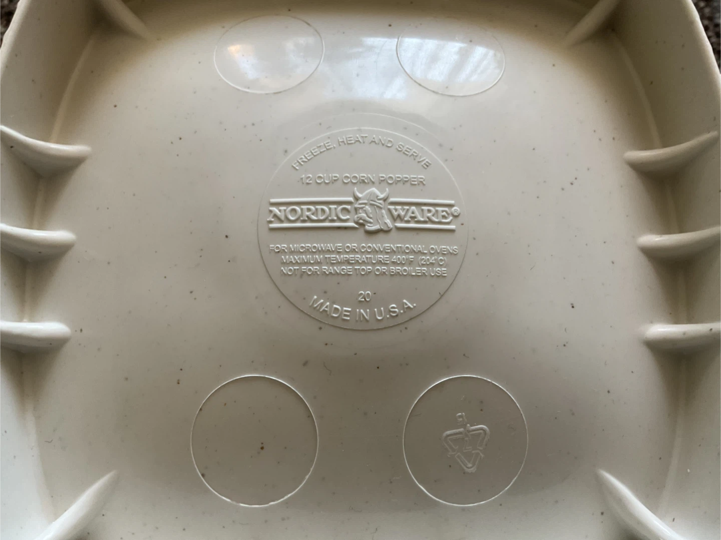 Nordic Ware 12 Cup Corn Popper Microwave Bowl - photo 4
