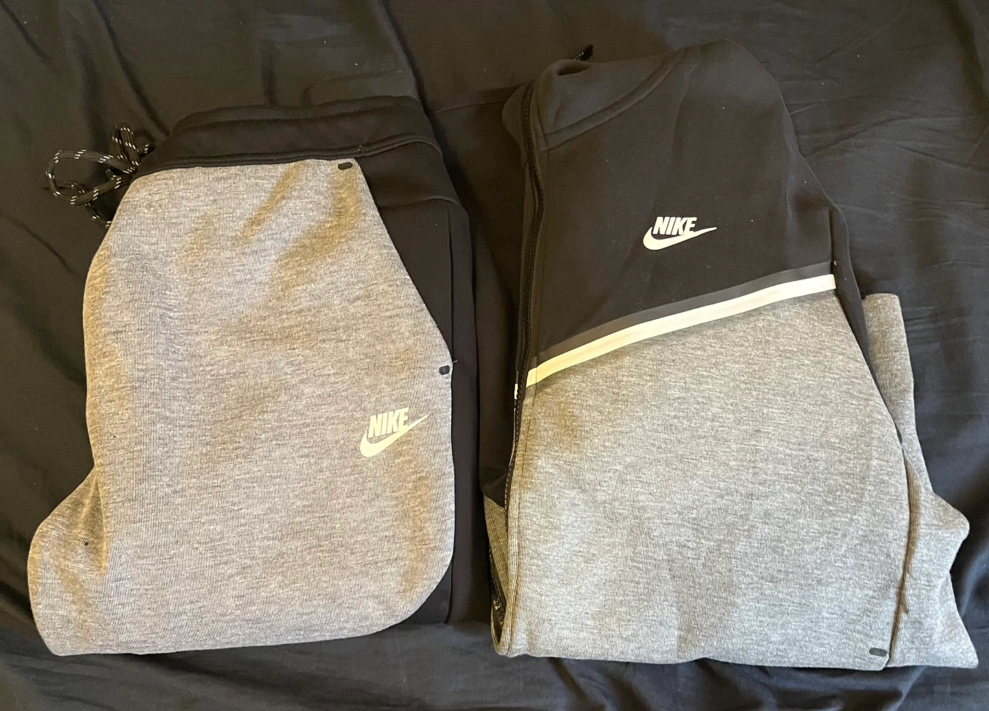 Nike Tech Fleece Full Zip Hoodie and Jogger Set