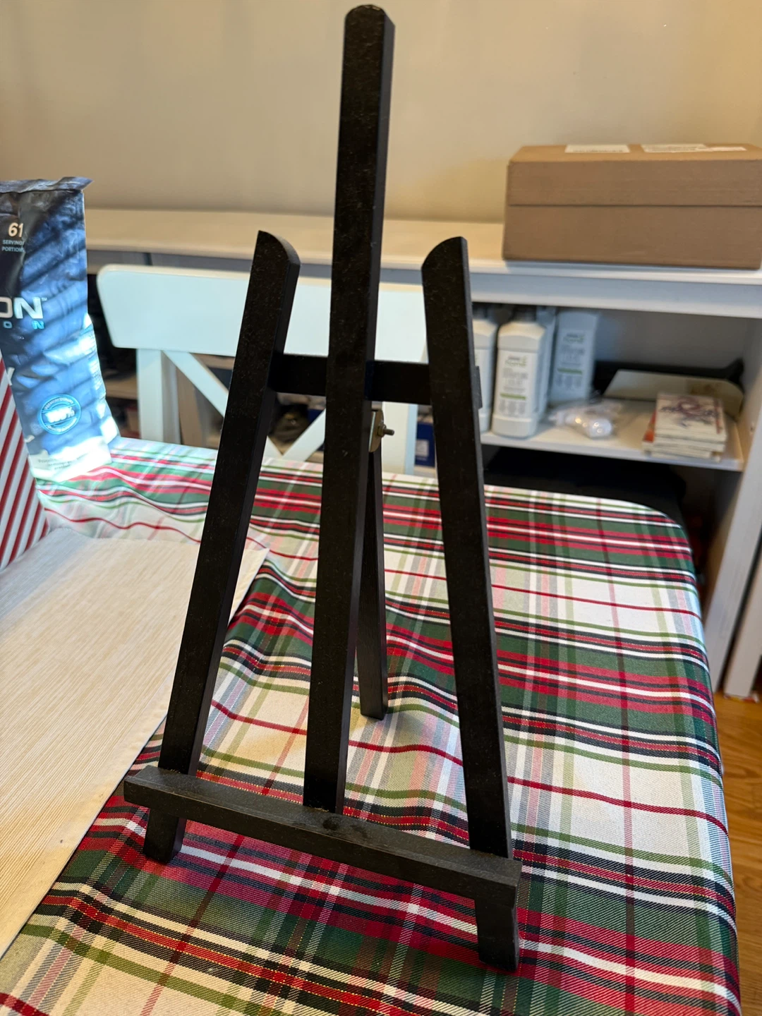 Black Tabletop Easel