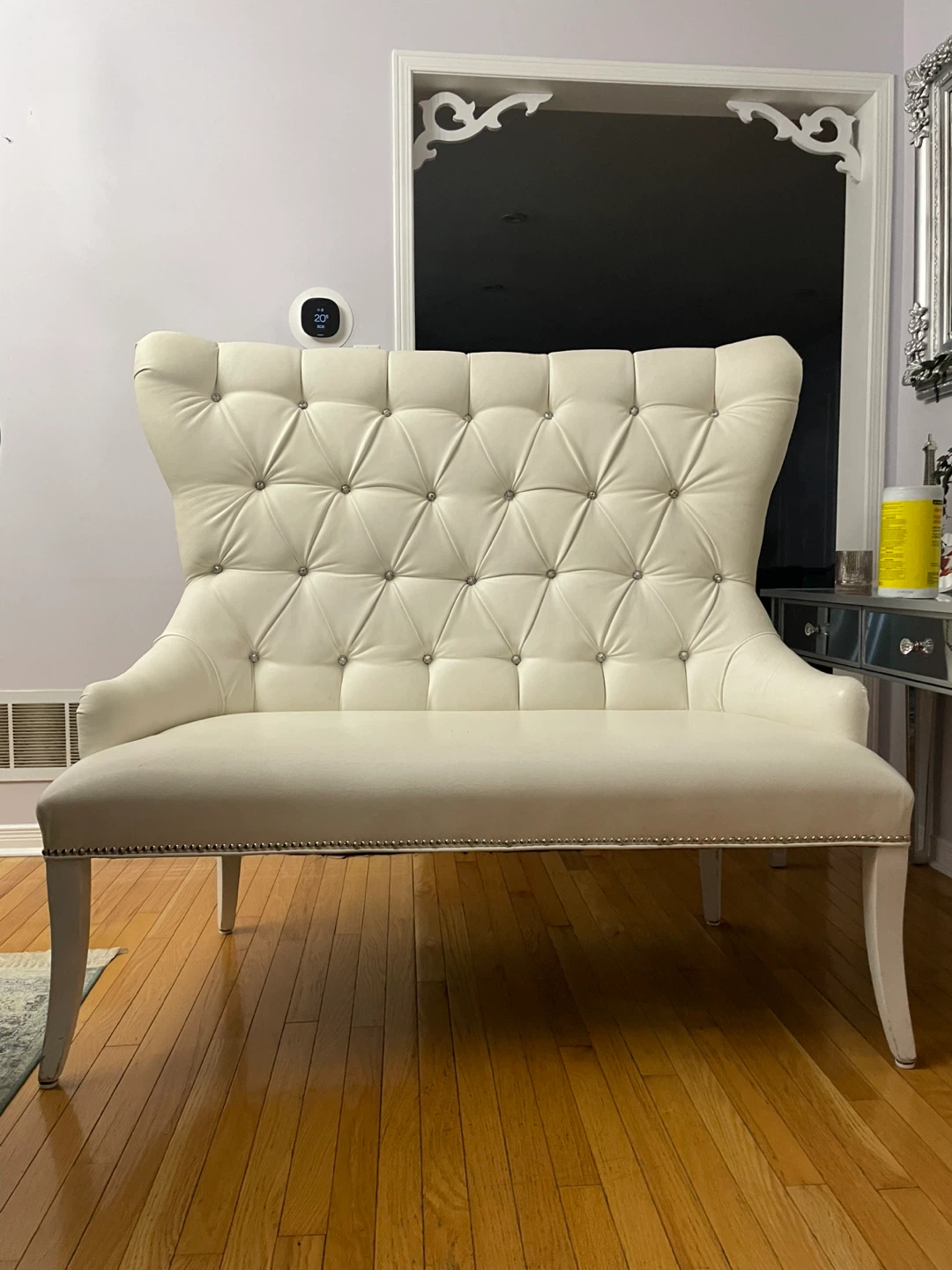White Tufted Accent Chair - photo 3