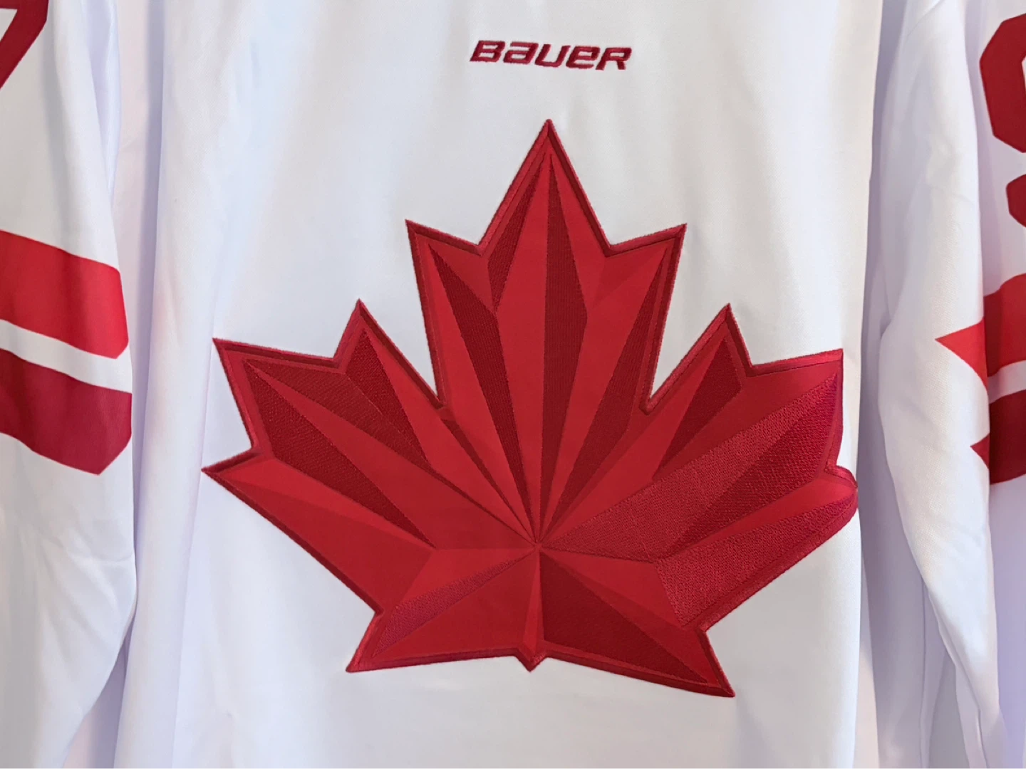 BNWT Authentic Bauer 2026 Olympics Canada McDavid White Medium - photo 2