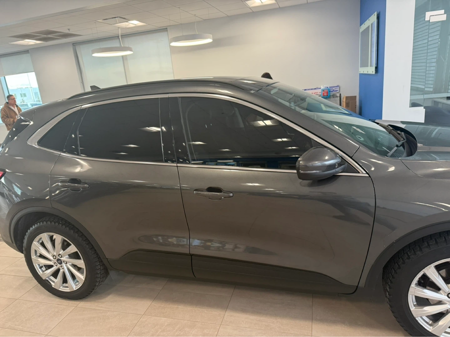 2020 Ford Escape Titanium Hybrid | Fully Loaded | Clean - photo 5