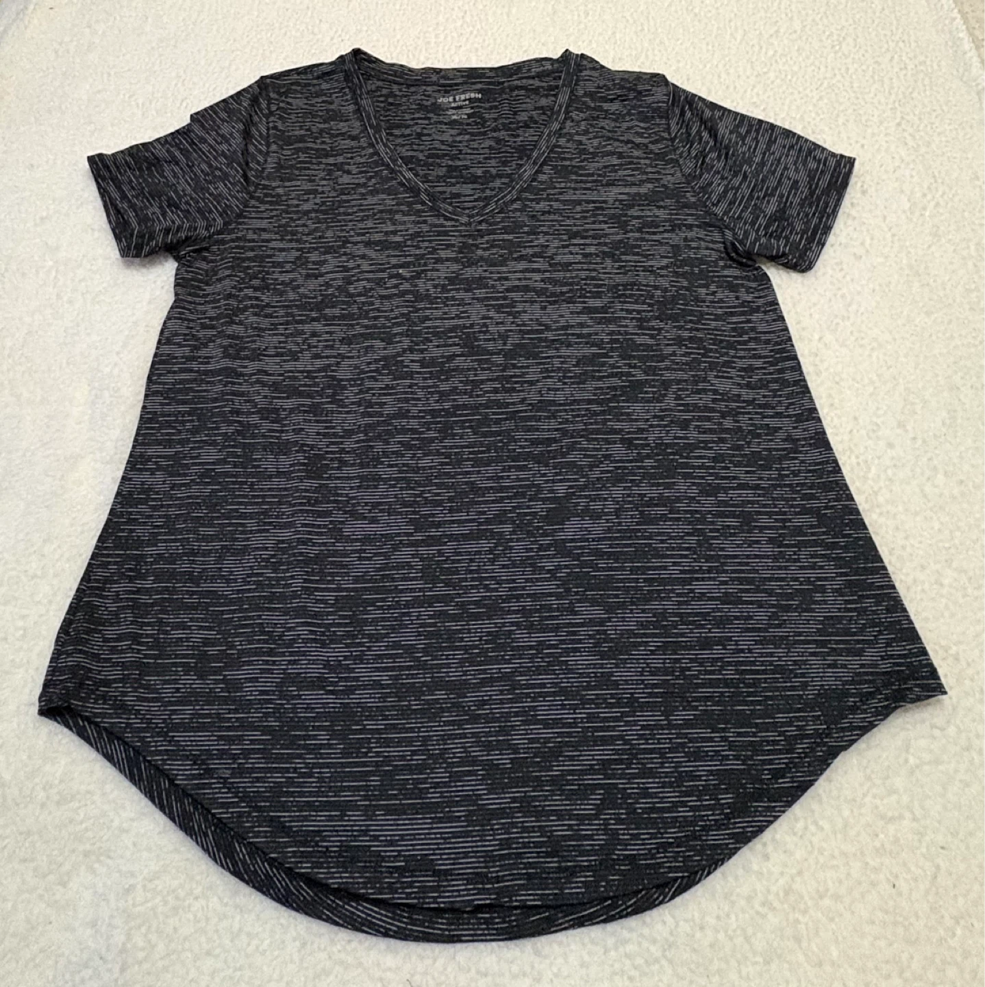 Joe Fresh Women's Active Short Sleeve V-Neck T-Shirt 🌱 - photo 2