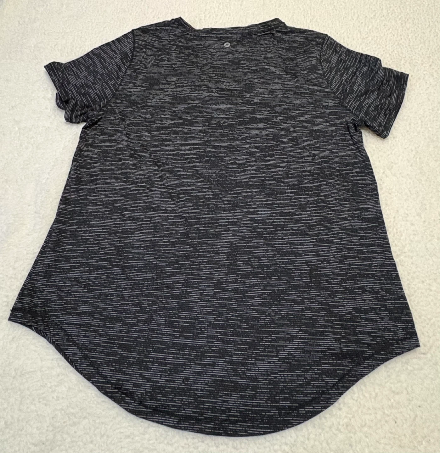 Joe Fresh Women's Active Short Sleeve V-Neck T-Shirt 🌱