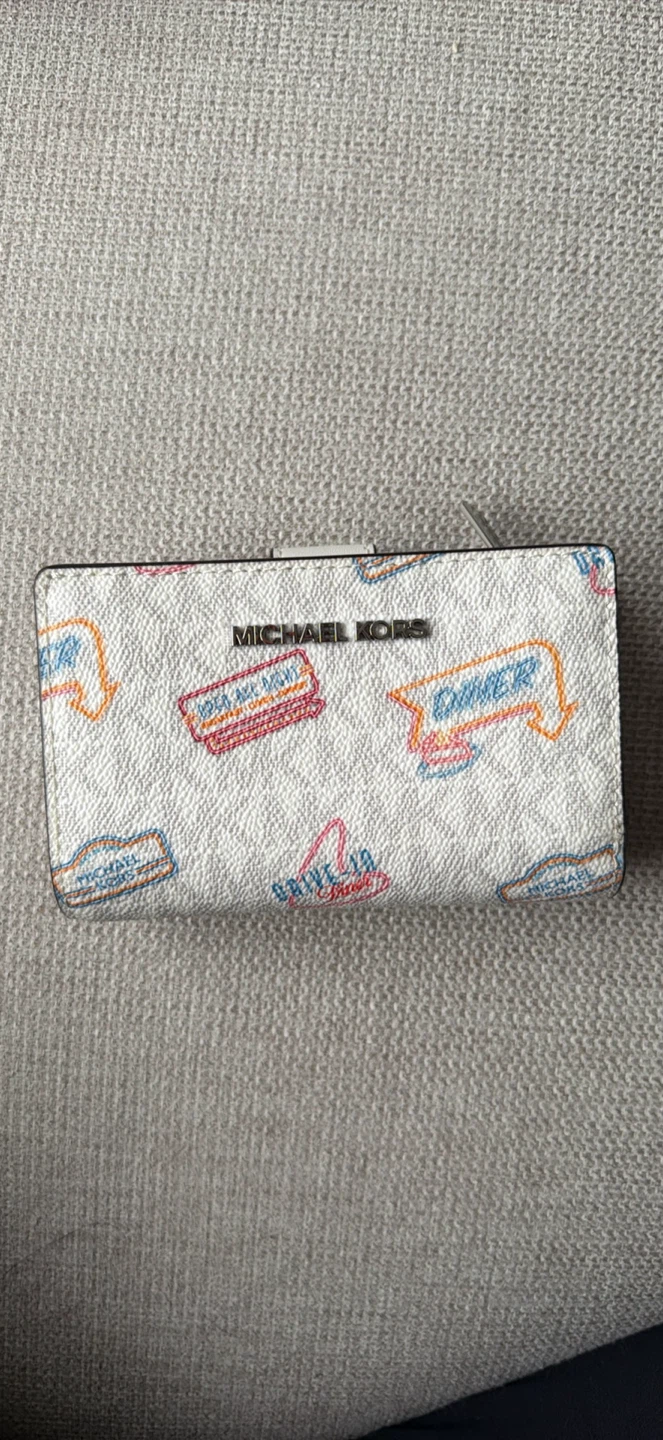 Like new -Michael Kors White Logo Print Bifold Wallet