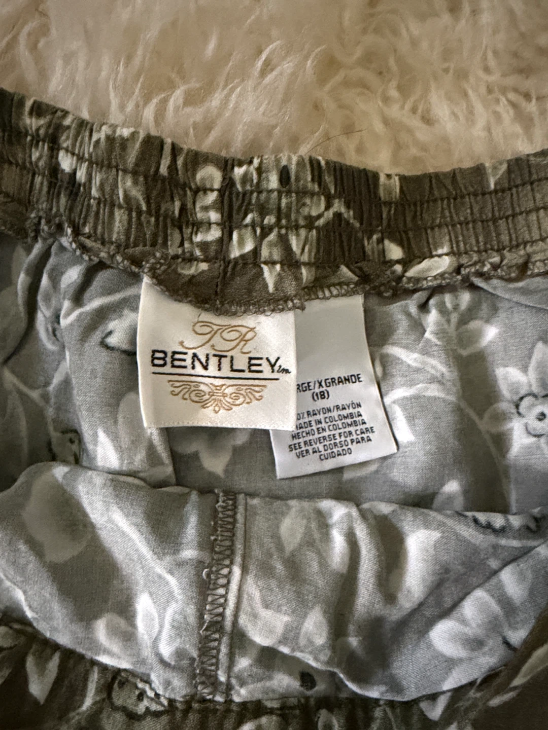 Bentley Floral Print Button-Front Shorts - Size X-Large - photo 4