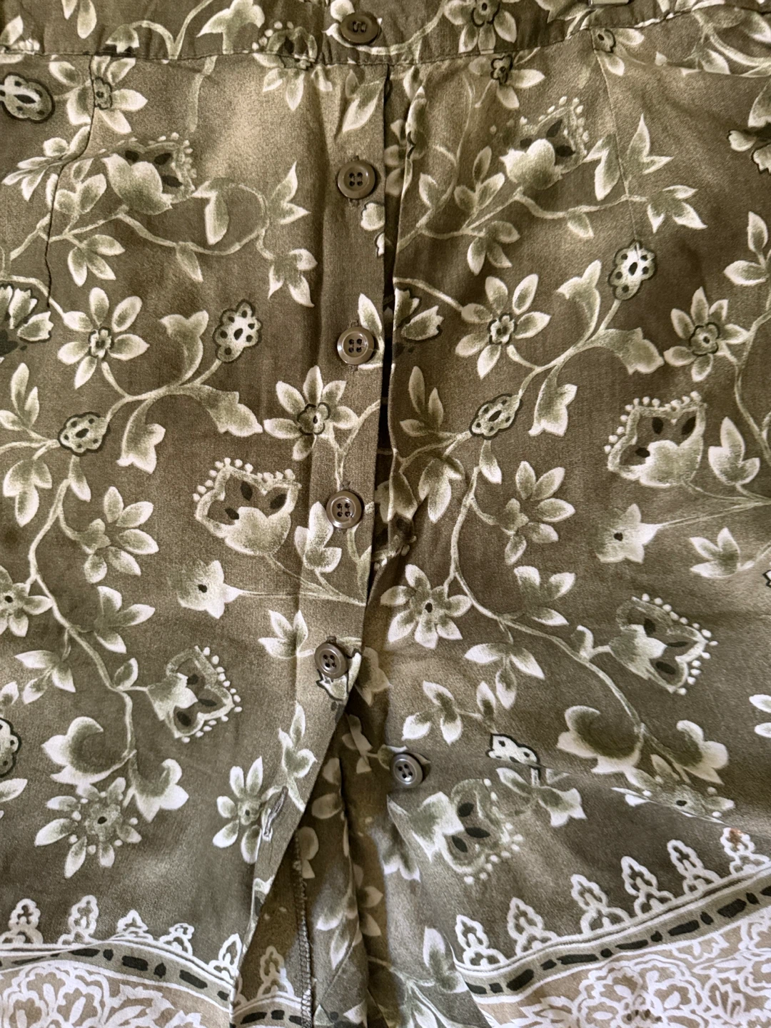 Bentley Floral Print Button-Front Shorts - Size X-Large - photo 3