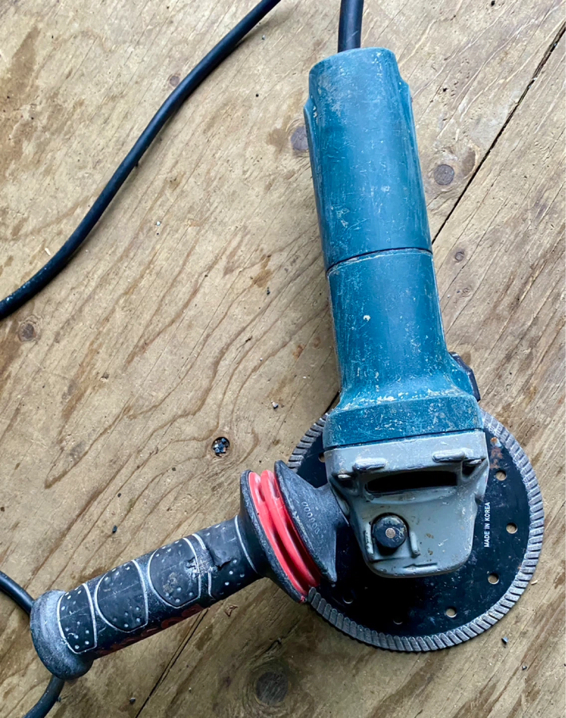 Bosch 6.0 Amp Angle Grinder