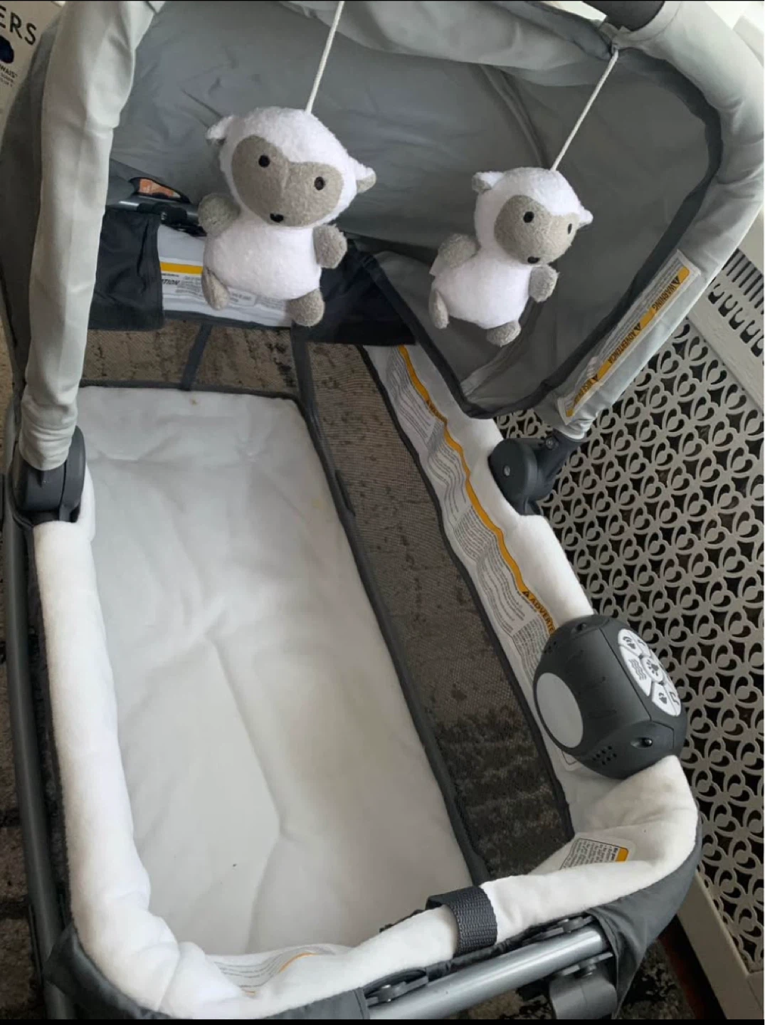 Graco Pack 'n Play Portable Bassinet - photo 2