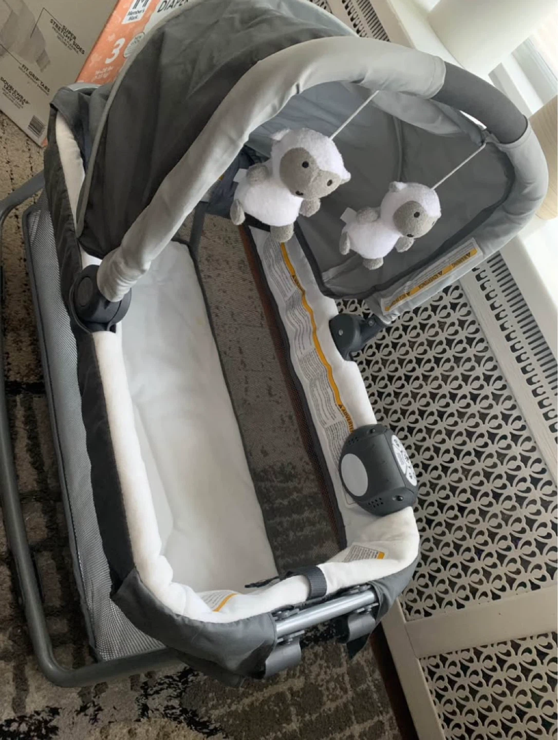 Graco Pack 'n Play Portable Bassinet