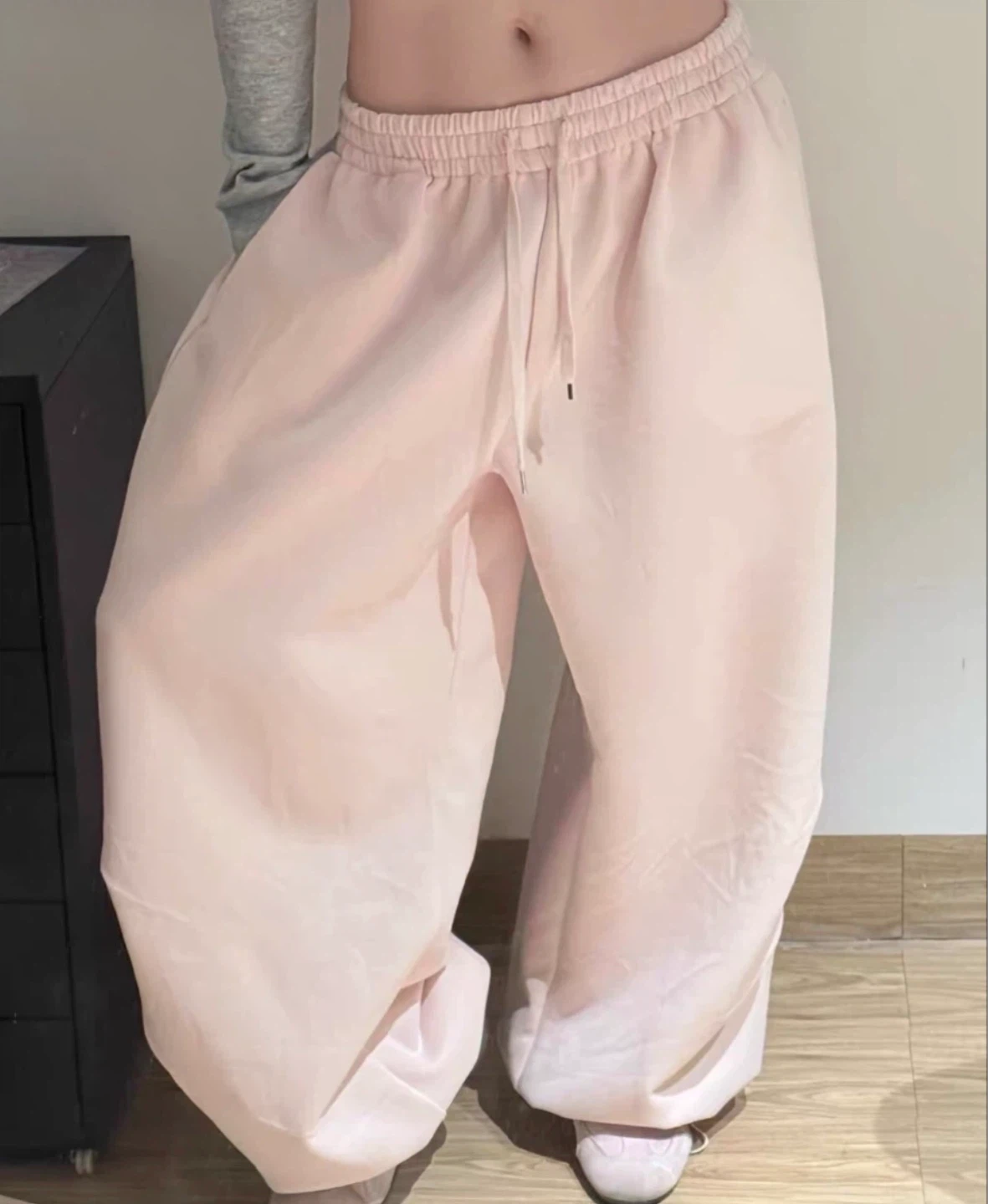 (M) Brand New Light Pink Baggy Sweatpants