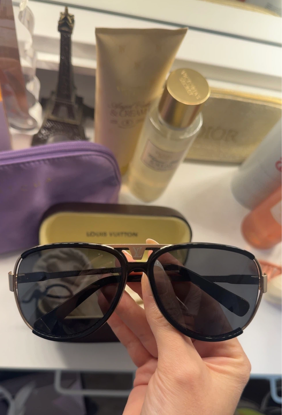 Louis Vuitton Aviator Sunglasses with Case