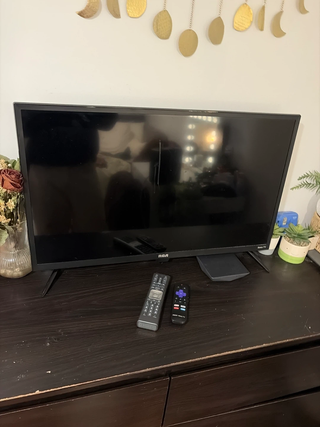 RCA 32-inch LED TV