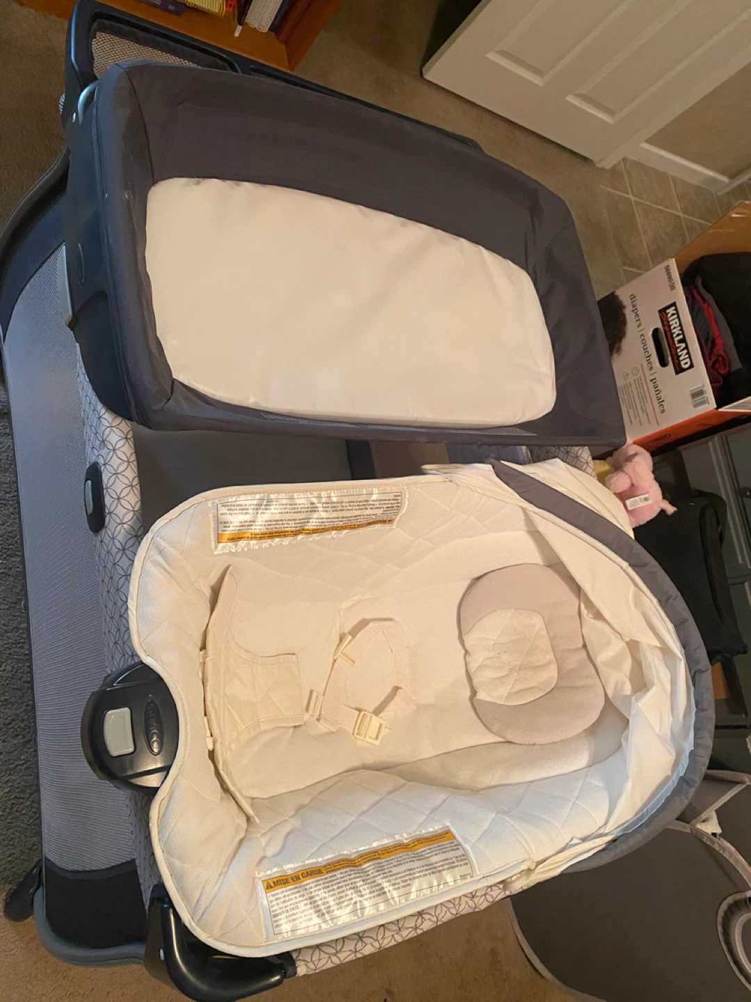 Graco Pack 'n Play Playard with Bassinet - photo 2