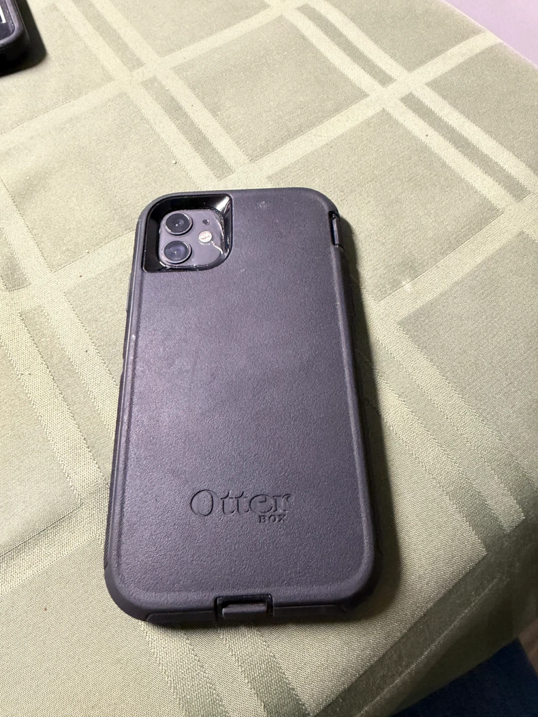 iPhone 11 64GB with OtterBox Defender Case - photo 4