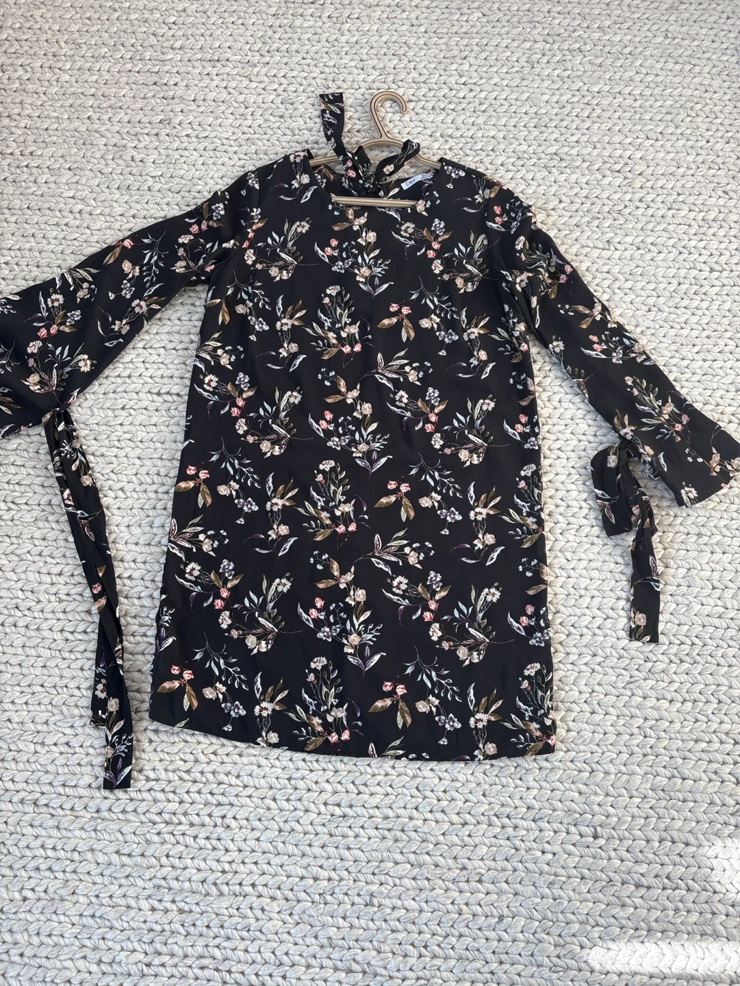 Dex Black Floral Print Bell Sleeve Dress Size M - photo 2