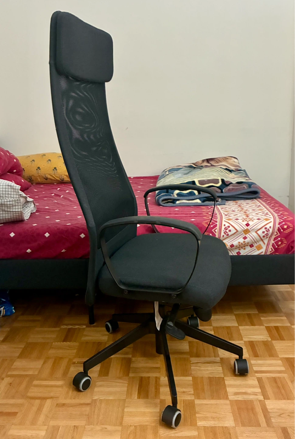 IKEA MARKUS Office Chair - photo 4