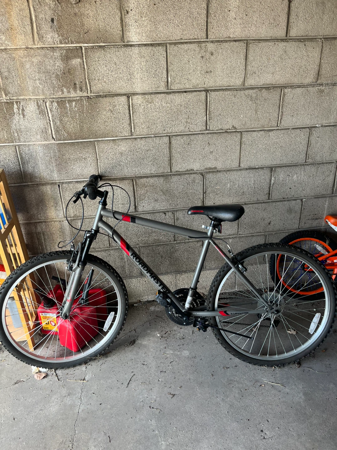 Roadmaster Mountain Bike