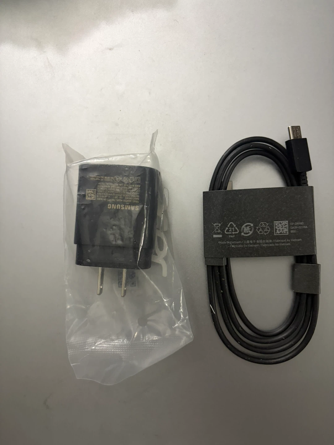Samsung Galaxy S22 Ultra 256GB Black Unlocked - photo 3