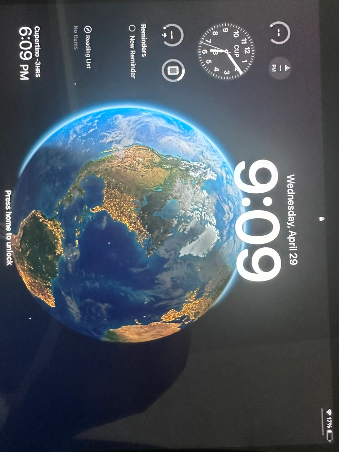 Apple iPad Tablet - photo 3