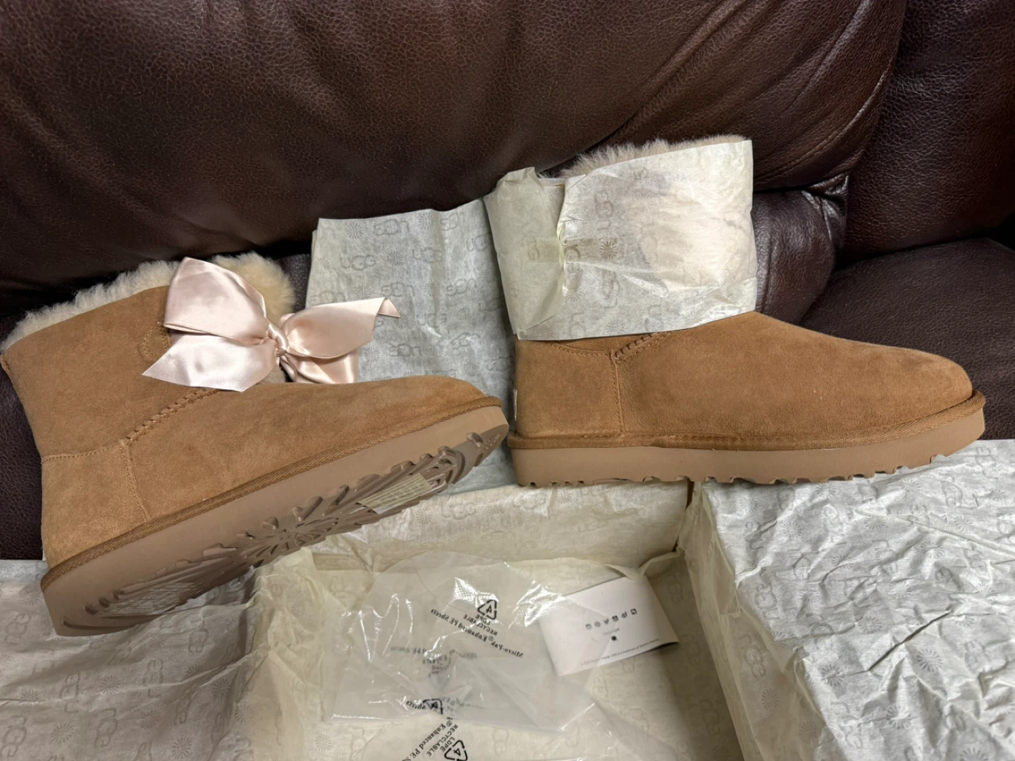 UGG W Gita Bow Mini Boots Size 6 - photo 3