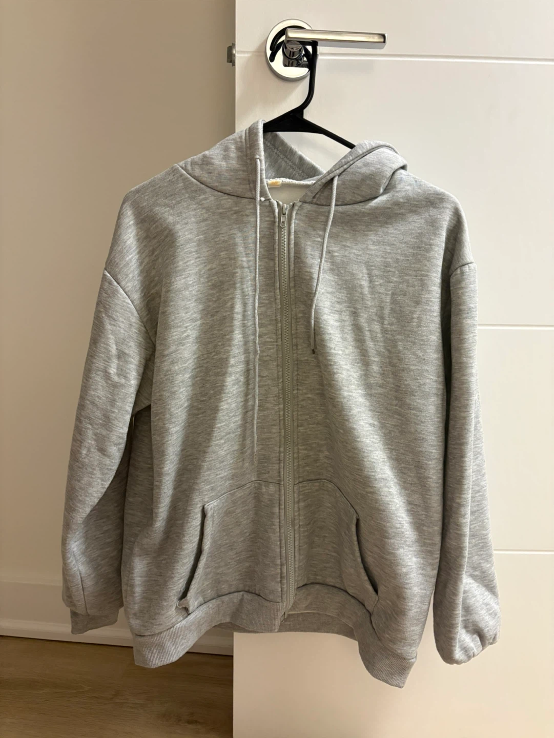(M) Grey Zip-Up Hoodie