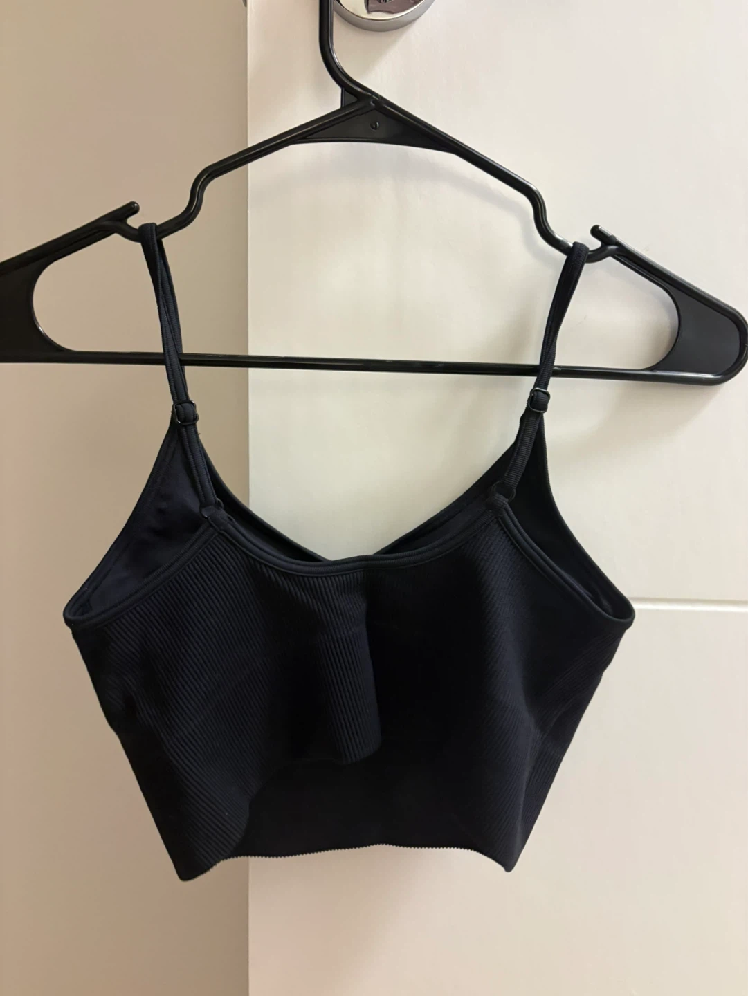 UNIQLO Black Ribbed Crop Tank Top - photo 2