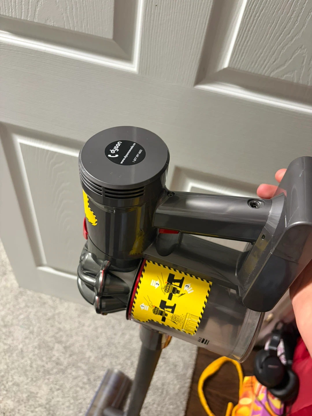 Dyson V7 Animal Extra Cordless Vacuum Cleaner - photo 3