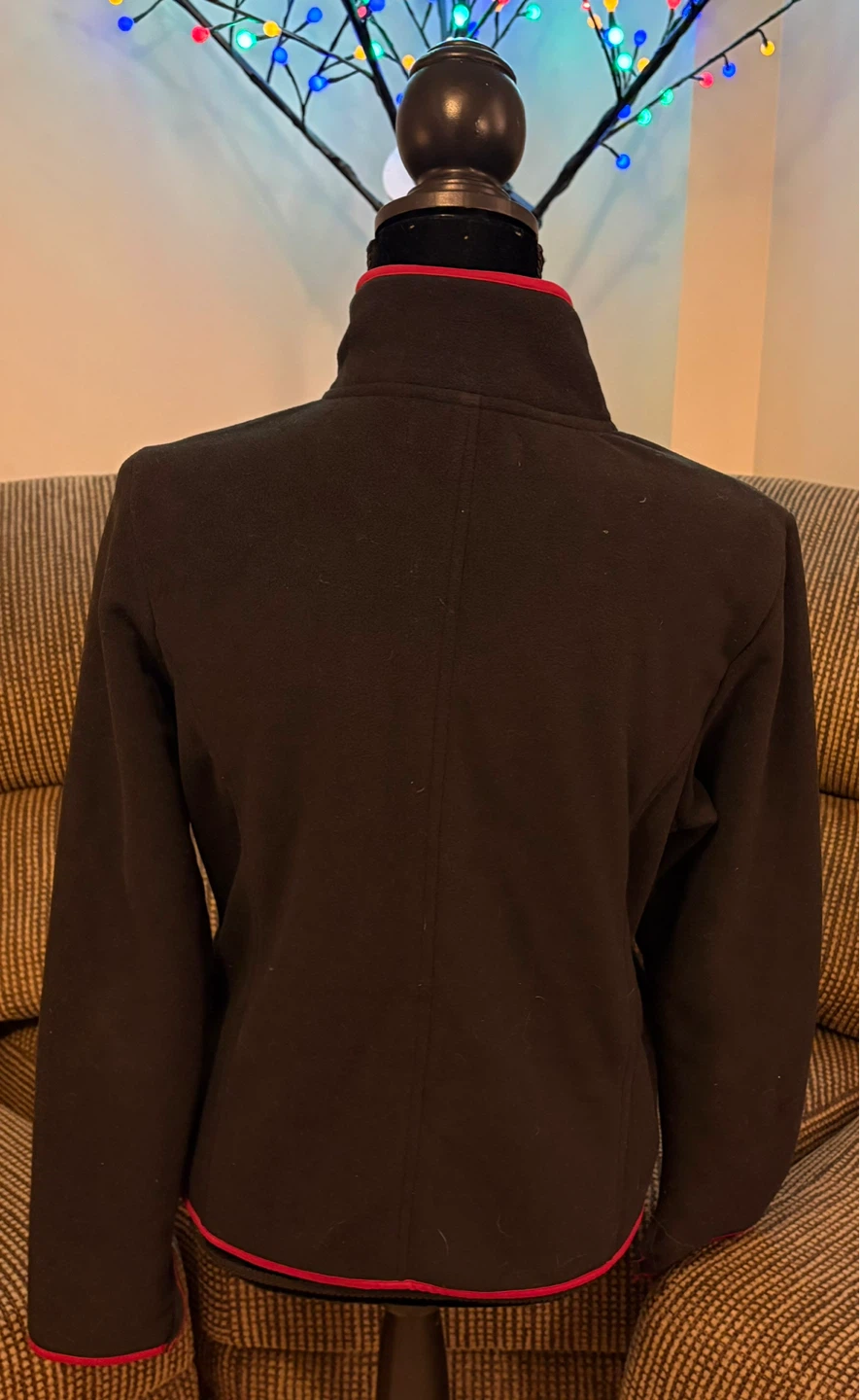✨✨NOTICE fleece jacket P/L black with red trim - photo 3