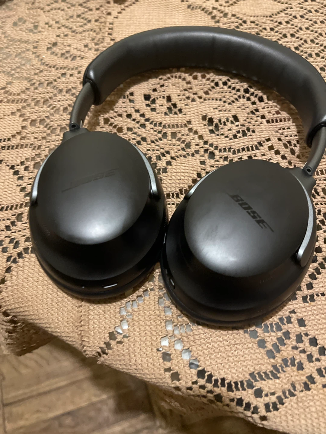 Bose Noise Cancelling Headphones - photo 3