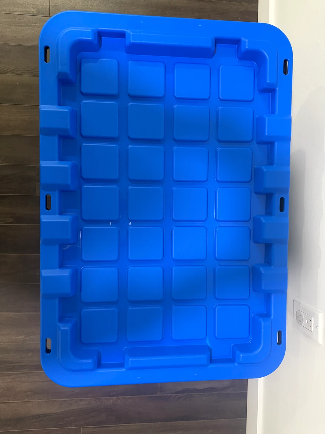 Moving sale - Set of 4 Mastercraft 102 L Storage Bin - photo 5