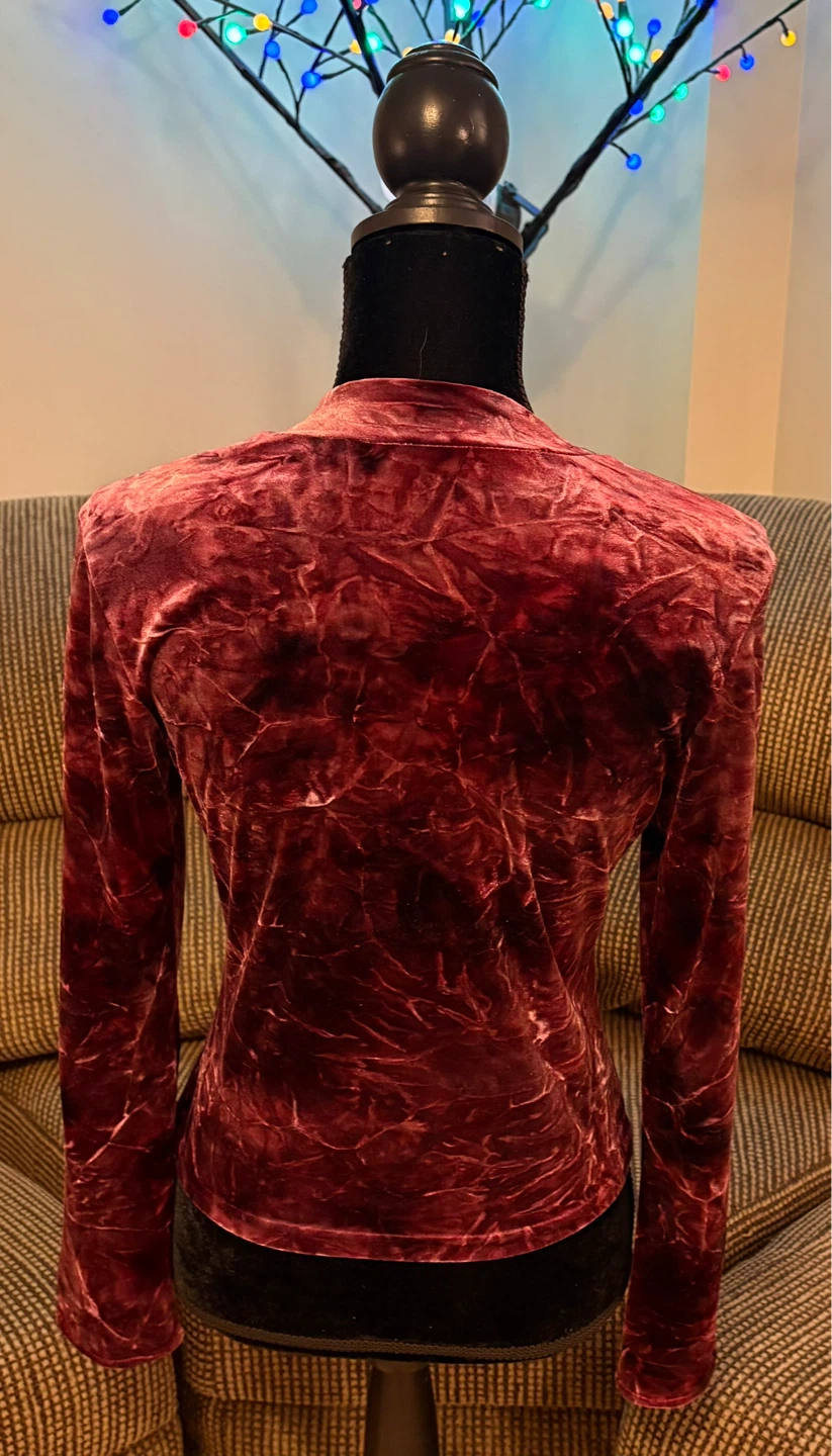 ✨✨La Senza Burgundy Velvet V-Neck Top - photo 3