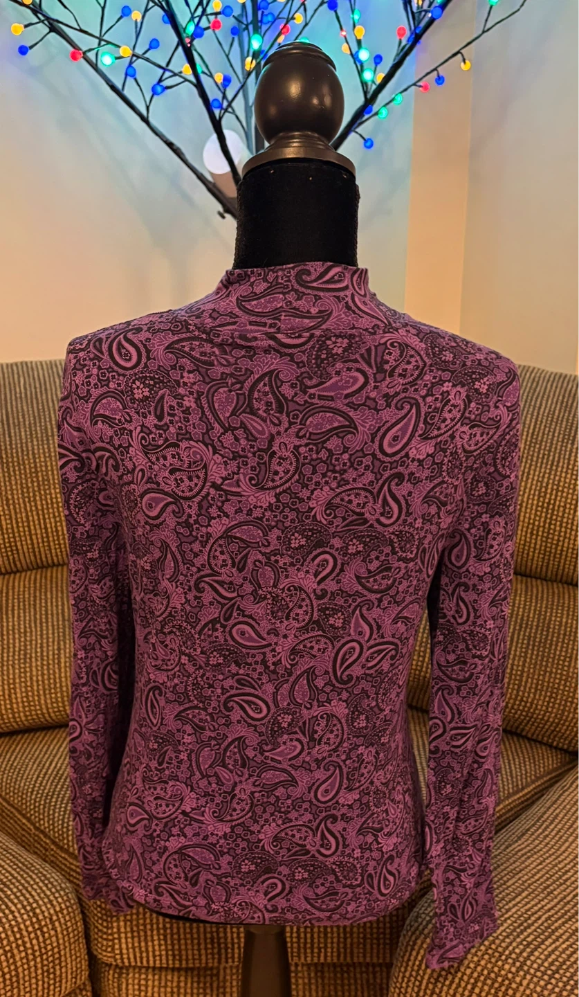 ✨✨Jones New York Sport Purple Paisley Mock Neck Top Size M - photo 3