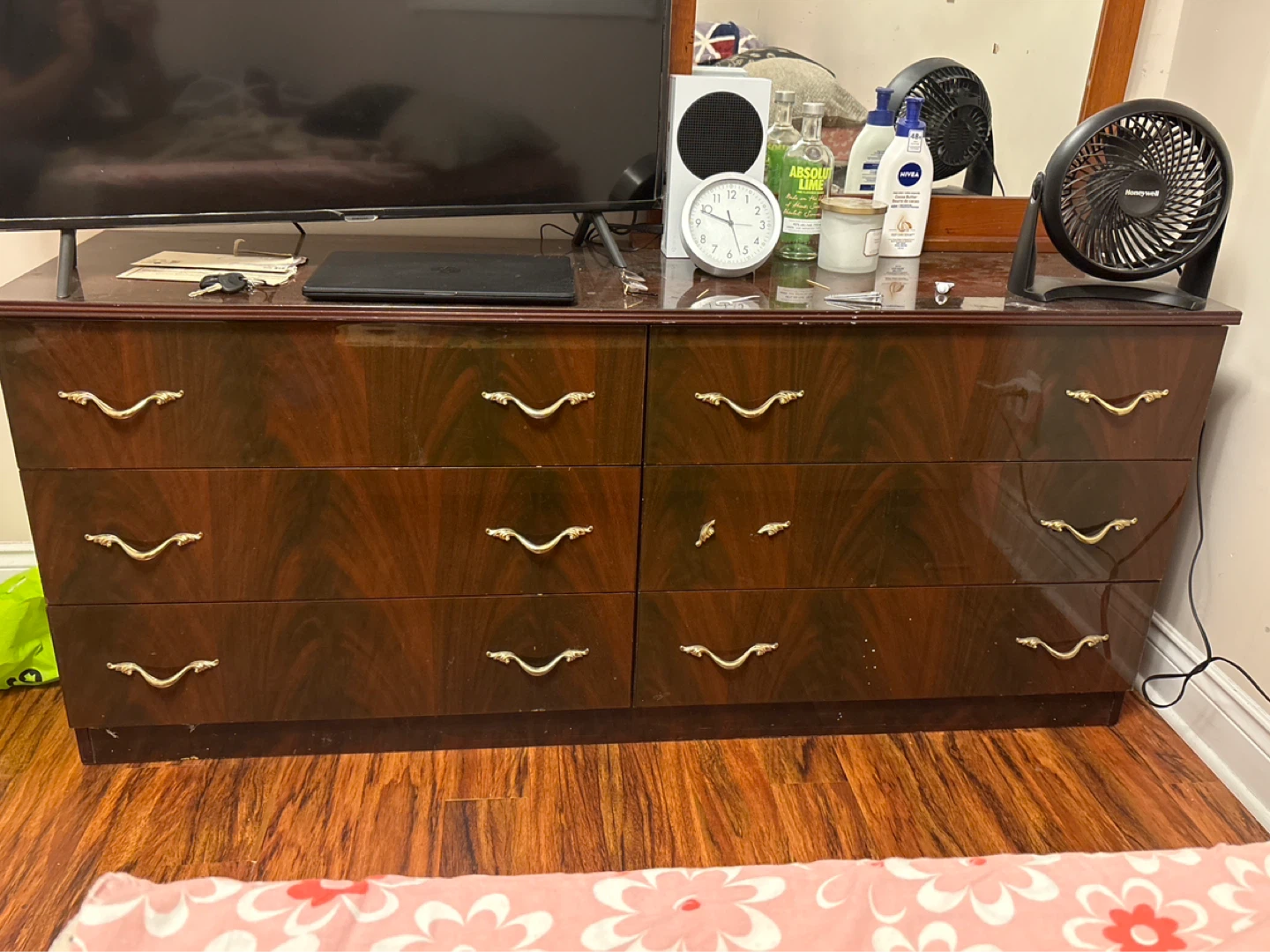 Vintage Dark Wood Dresser with 6 Drawers