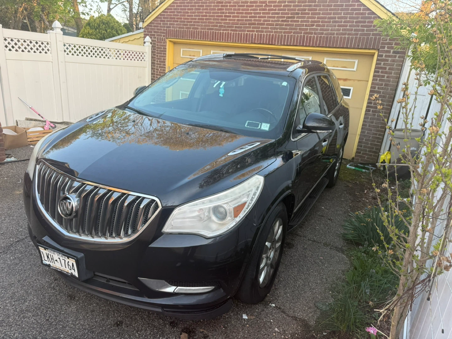 Black Buick Enclave SUV - photo 5