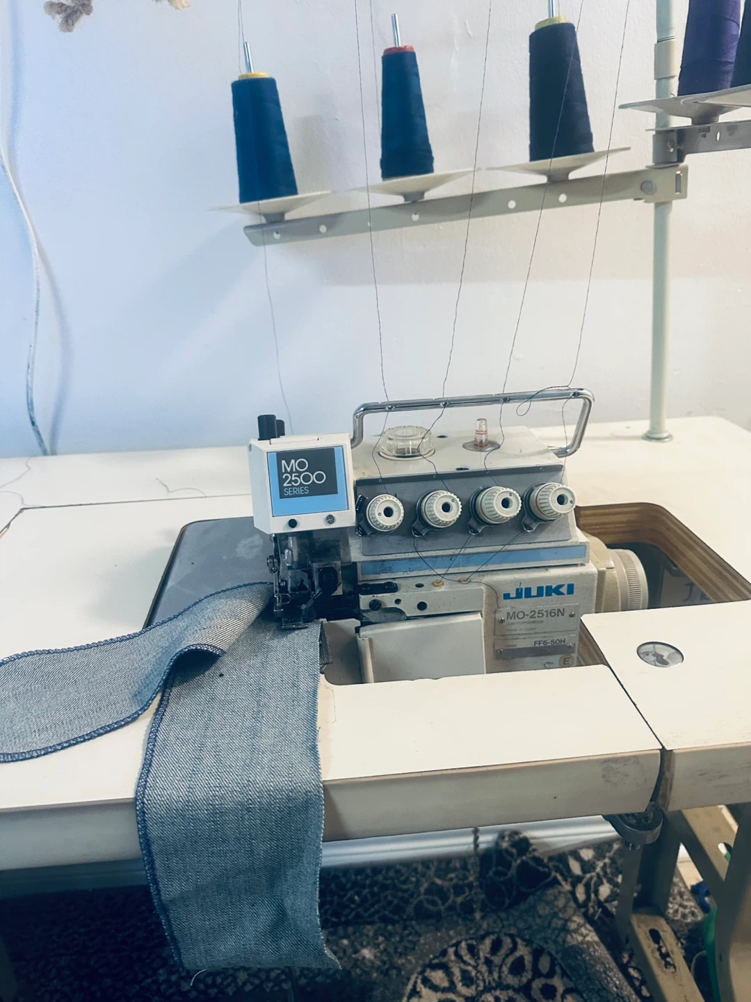 Juki MO-2500 Series Serger Sewing Machine - photo 5