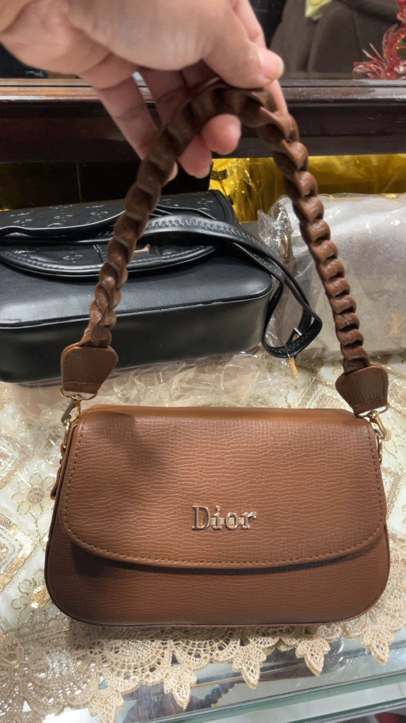 DIOR Leather Shoulder Bag - photo 3