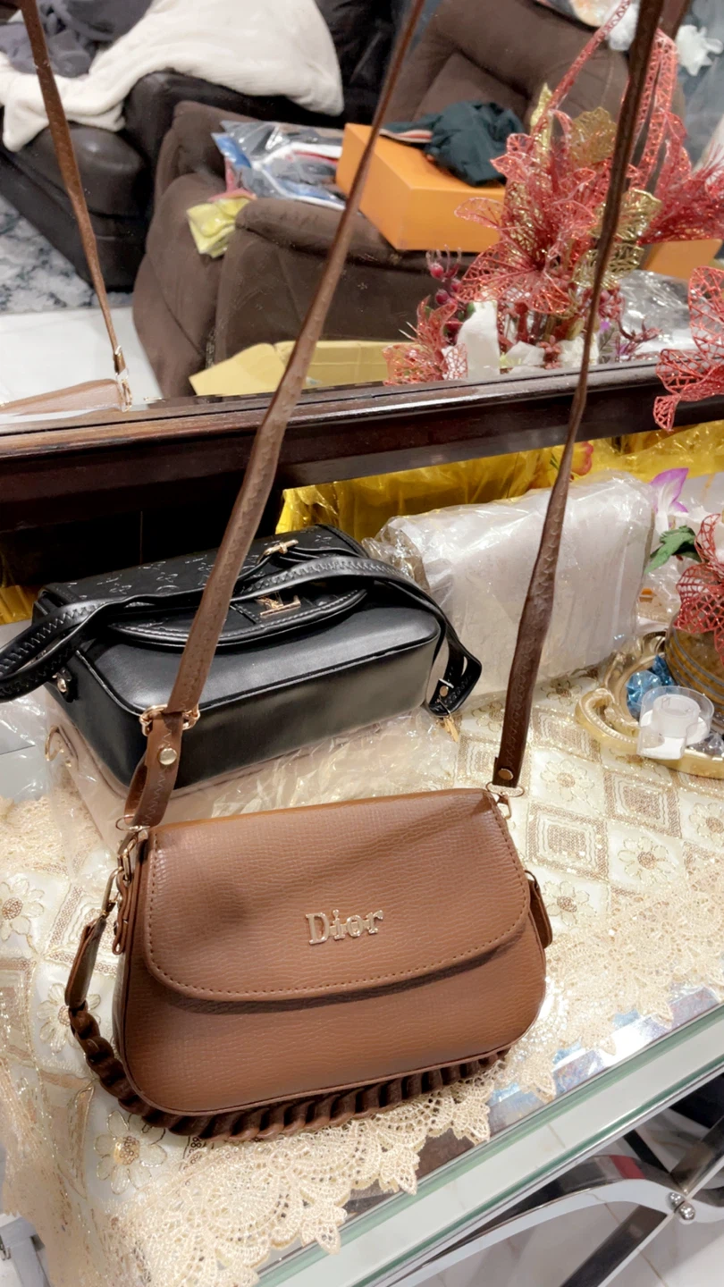DIOR Leather Shoulder Bag - photo 4