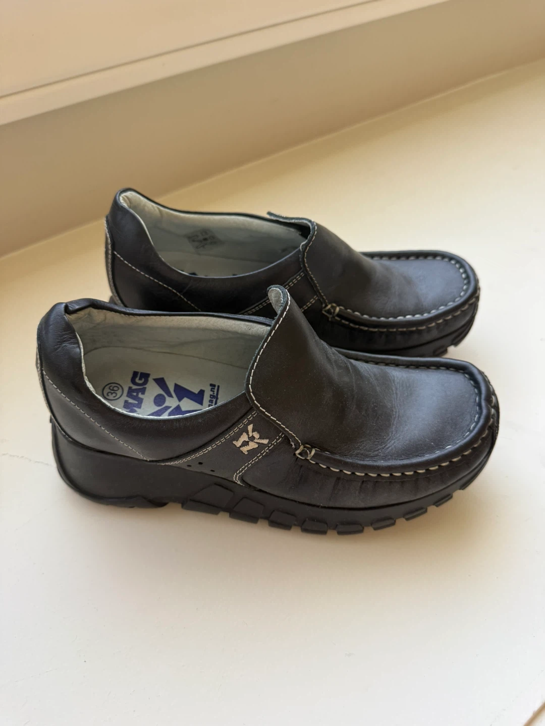 MAG black leather loafers size 36 - photo 3